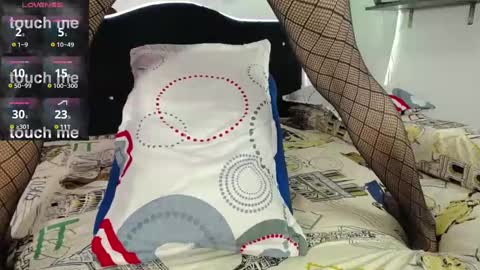 Mia online show from 01/19/25, 02:04