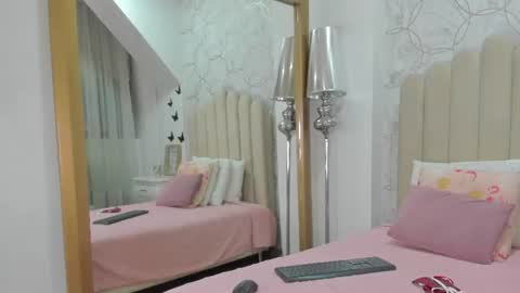 mia_tentacion__ online show from 06/09/26, 03:40