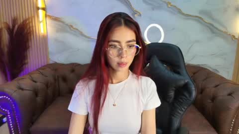 Mia online show from 09/22/25, 01:35