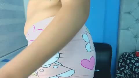 mia_thompson_0 online show from 06/19/26, 01:37