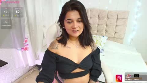 Mia  online show from 09/26/25, 02:48