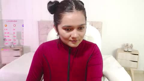 Mia  online show from 10/18/25, 12:35