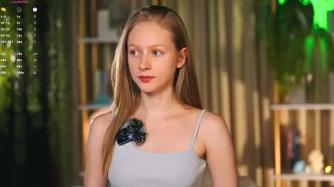 Snapshot of mia_vebes chatting on 03/06/26, 03:08 Mia online show from 03/06/26, 03:08