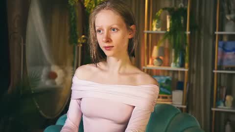 Snapshot of mia_vebes chatting on 06/25/26, 04:44 Mia online show from 06/25/26, 04:44