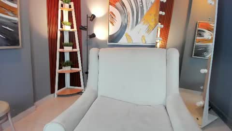 Snapshot of mia_velve chatting on 06/10/26, 11:42 Mia online show from 06/10/26, 11:42