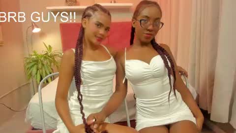 Snapshot of mia_velve chatting on 06/22/26, 11:40 Mia online show from 06/22/26, 11:40