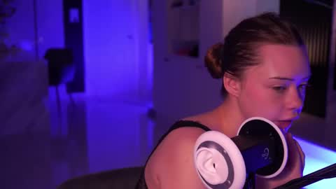 VixenMia online show from 12/01/25, 03:11