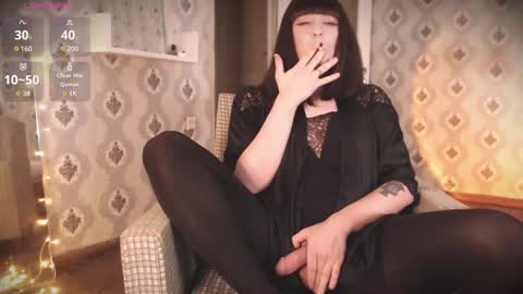 mia_wallase online show from 02/25/25, 09:35