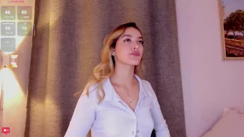 Mia White  online show from 11/12/25, 01:33