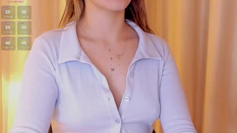 Mia White  online show from 03/24/26, 12:54