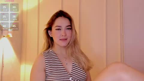 Snapshot of mia_white11 chatting on 04/27/26, 01:42 Mia White online show from 04/27/26, 01:42