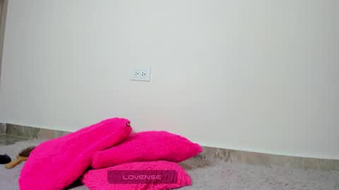 Snapshot of mia_xxx__ chatting on 01/06/25, 08:46 MIA INDEPENDENT MODEL  online show from 01/06/25, 08:46
