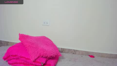 Snapshot of mia_xxx__ chatting on 01/14/25, 08:41 MIA INDEPENDENT MODEL  online show from 01/14/25, 08:41