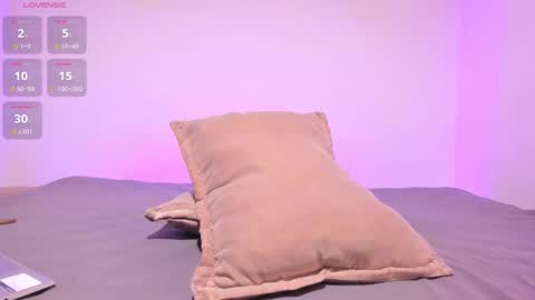 Snapshot of mia_xxx__ chatting on 03/08/26, 11:19 MIA INDEPENDENT MODEL online show from 03/08/26, 11:19