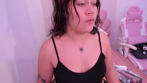 Snapshot of mia_yeager chatting on 10/06/25, 03:15 mia_yeager online show from 10/06/25, 03:15