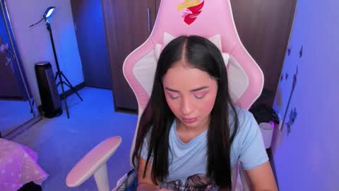 Snapshot of miaa_06 chatting on 12/23/25, 12:08 mia nicolle online show from 12/23/25, 12:08