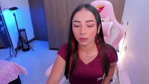 Snapshot of miaa_06 chatting on 01/07/26, 01:52 mia nicolle online show from 01/07/26, 01:52