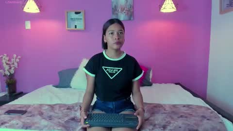 Snapshot of miaa_coleman_ chatting on 11/04/25, 03:22 Mia Coleman online show from 11/04/25, 03:22