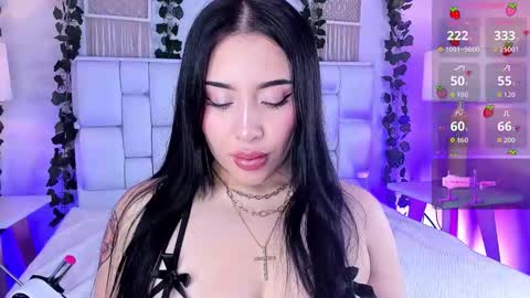 Mia online show from 12/05/25, 11:41