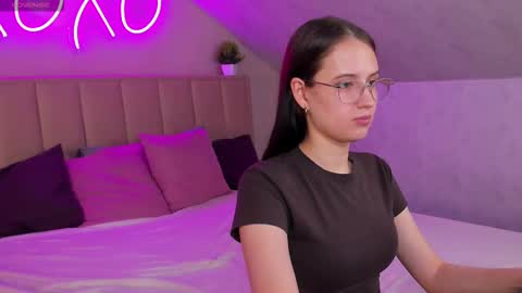 Mia online show from 03/09/26, 09:35