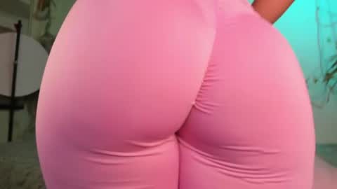 Snapshot of miaa_rose__ chatting on 06/24/26, 11:48 Miaa online show from 06/24/26, 11:48