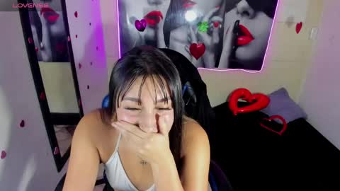 Snapshot of miaa_scott chatting on 05/28/26, 07:00 online show from 05/28/26, 07:00