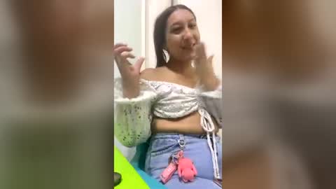 Snapshot of miaa_scott chatting on 07/06/26, 06:21 online show from 07/06/26, 06:21