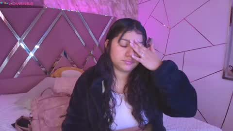 miaa_smiith1 online show from 12/19/24, 11:29