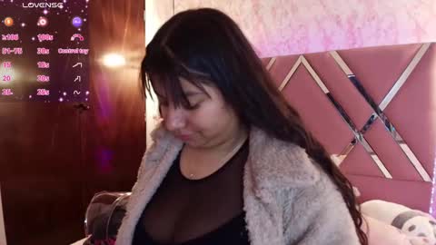 miaa_smiith1 online show from 02/21/25, 12:06