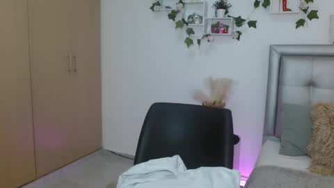 miaa_star_1x online show from 05/11/26, 10:21