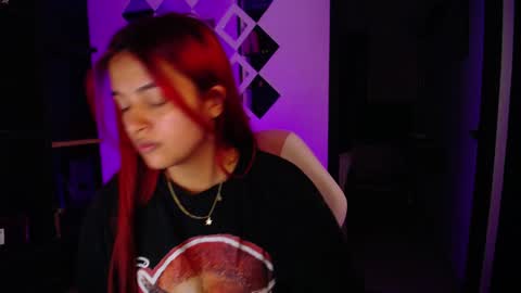 Snapshot of miaaa_mo chatting on 12/02/24, 04:42 Ma online show from 12/02/24, 04:42