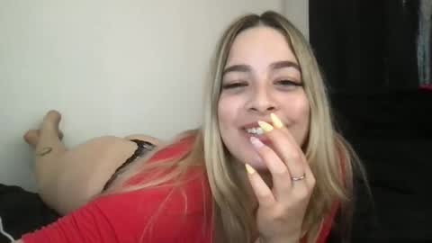 Mia Moji online show from 11/15/25, 01:40