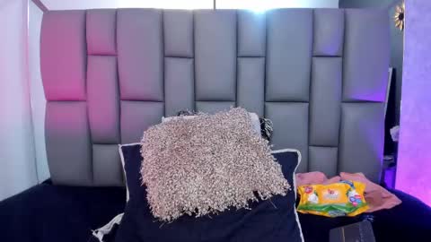 Mia online show from 02/27/25, 12:13