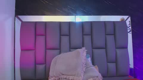 Mia online show from 02/10/26, 12:09