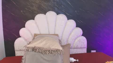 Snapshot of miaabrown__ chatting on 03/26/26, 12:11 Mia online show from 03/26/26, 12:11