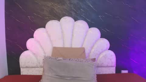 Snapshot of miaabrown__ chatting on 04/09/26, 12:10 Mia online show from 04/09/26, 12:10