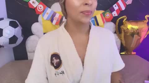 Snapshot of miaabrown__ chatting on 07/10/26, 12:08 Mia online show from 07/10/26, 12:08