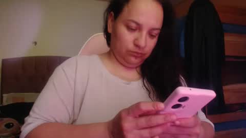 Snapshot of miaabrownn chatting on 04/13/26, 01:05 MIA online show from 04/13/26, 01:05