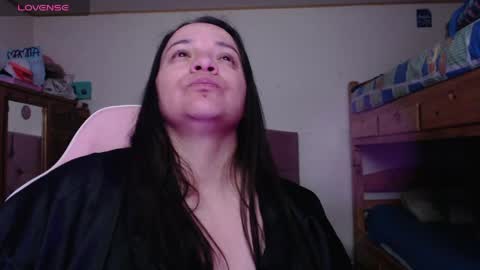 Snapshot of miaabrownn chatting on 05/15/26, 06:37 MIA online show from 05/15/26, 06:37