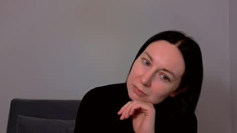 Snapshot of miaalluring chatting on 02/16/26, 06:15 Mia online show from 02/16/26, 06:15