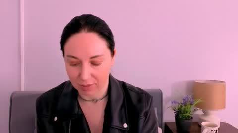 Snapshot of miaalluring chatting on 04/25/26, 03:31 Mia online show from 04/25/26, 03:31