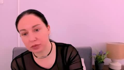 Snapshot of miaalluring chatting on 04/29/26, 03:27 Mia online show from 04/29/26, 03:27