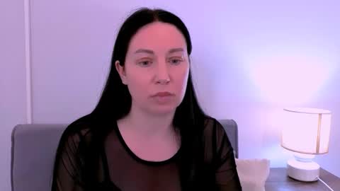 Snapshot of miaalluring chatting on 05/06/26, 08:25 Mia online show from 05/06/26, 08:25