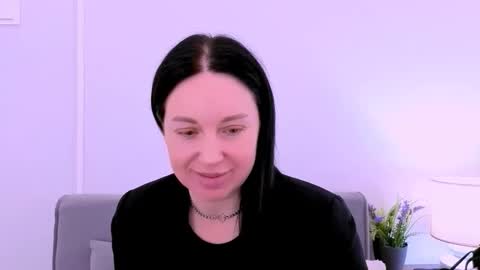 Snapshot of miaalluring chatting on 05/14/26, 03:52 Mia online show from 05/14/26, 03:52