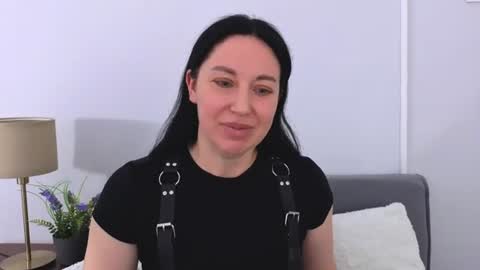 Snapshot of miaalluring chatting on 06/16/26, 04:31 Mia online show from 06/16/26, 04:31