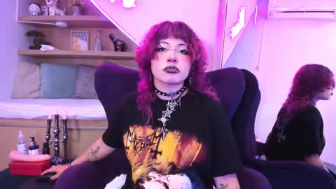 Mia online show from 03/07/25, 12:34