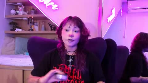 Mia online show from 03/12/25, 12:36