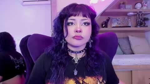 Mia online show from 09/13/25, 03:17