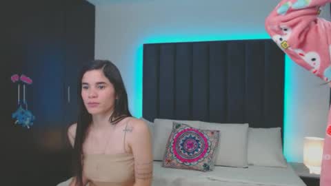 Snapshot of miaandnaty1 chatting on 01/03/25, 07:06 miaandnaty1 online show from 01/03/25, 07:06