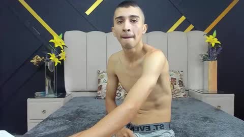 miaandrony online show from 02/17/26, 12:56